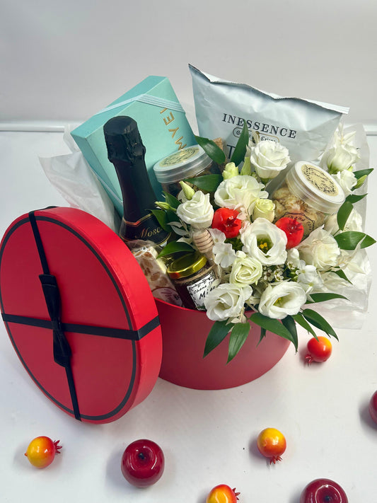 Grande boîte à chapeau rouge